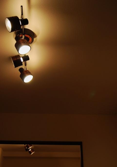 洋室＋寝室の照明