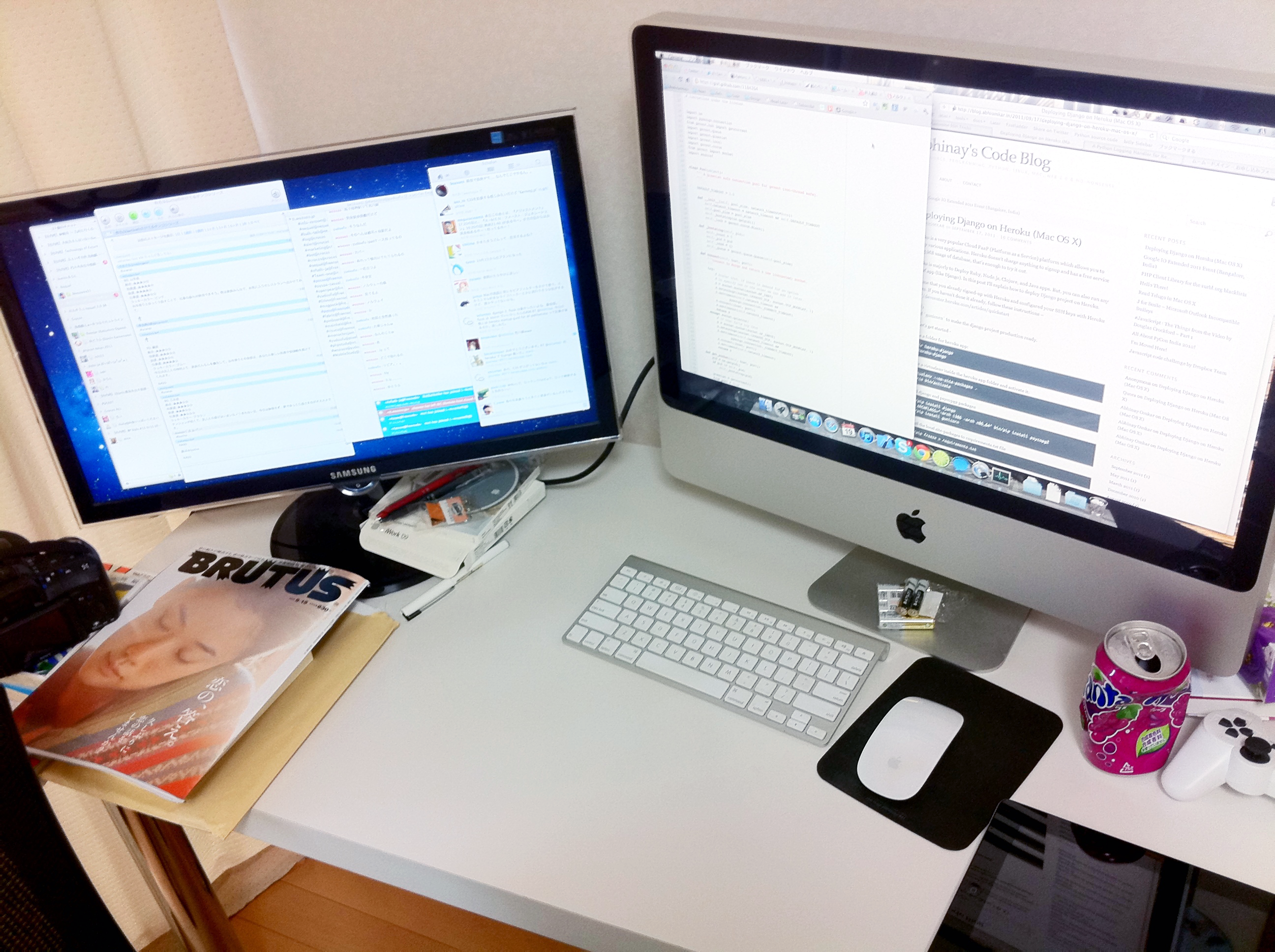 机の上のiMac